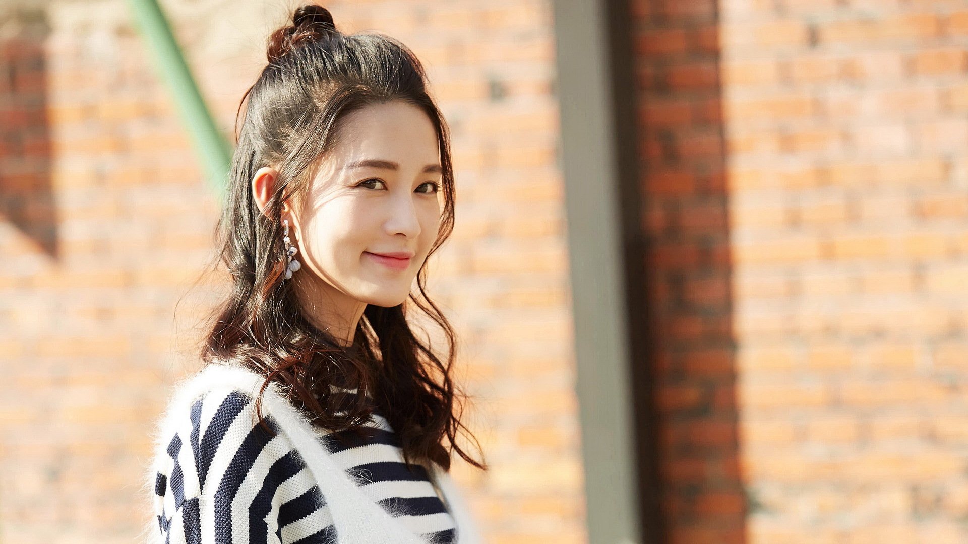 “未来之星青少年足球联赛火热进行,星光璀璨的赛场期待你”,未来之星全国青少年艺术展演