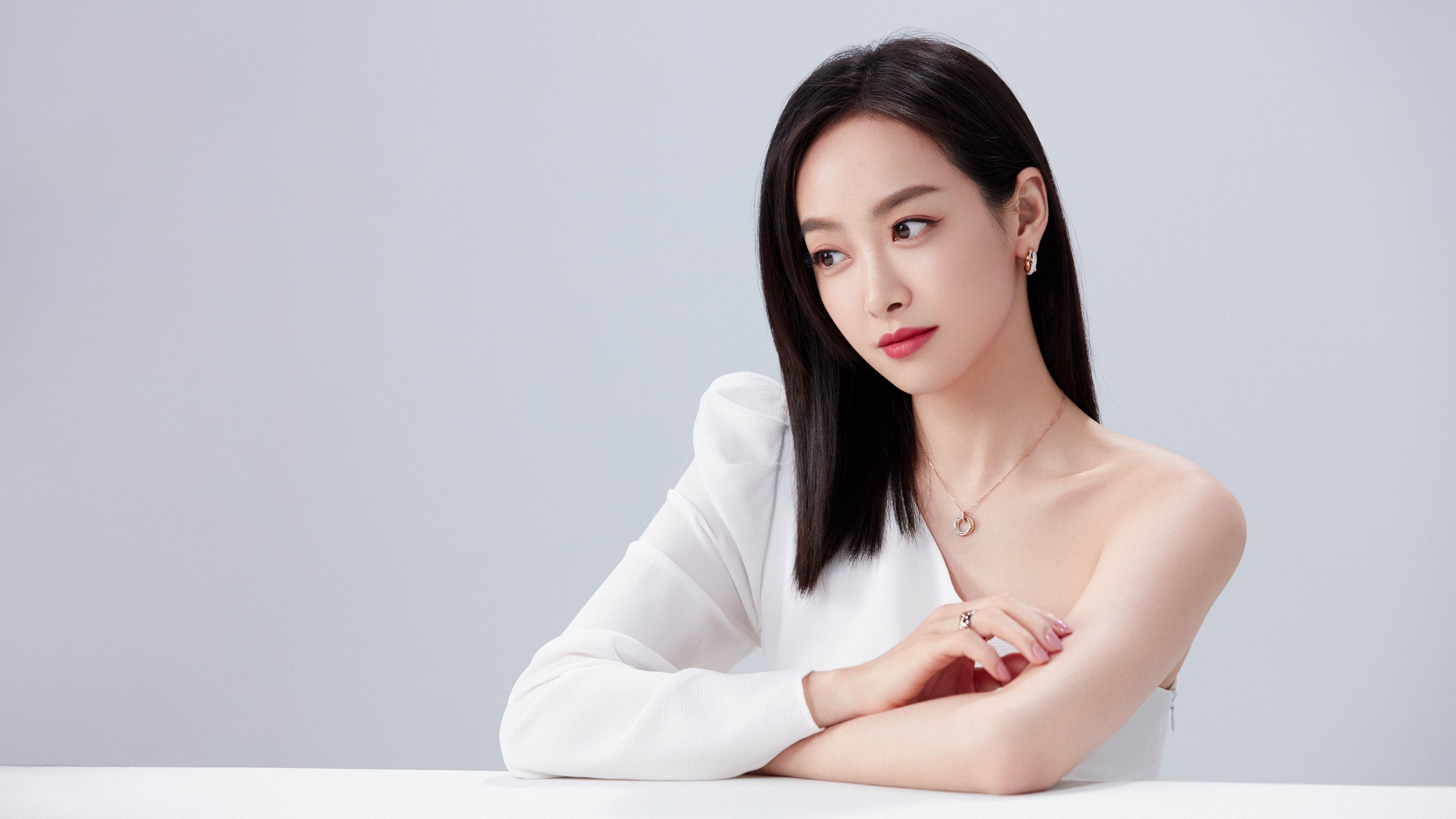 勒沃库森门将状态出色屡次救险,勒沃库森吧