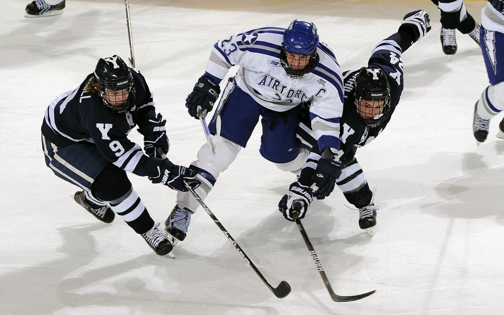 足球青训专业化道路深入推进,职业路径逐渐清晰,足球青训的前景